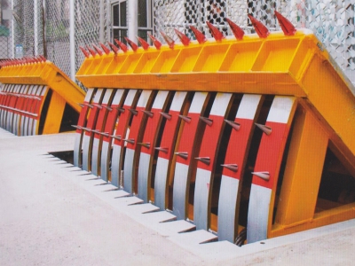 電動(dòng)路障機(jī)